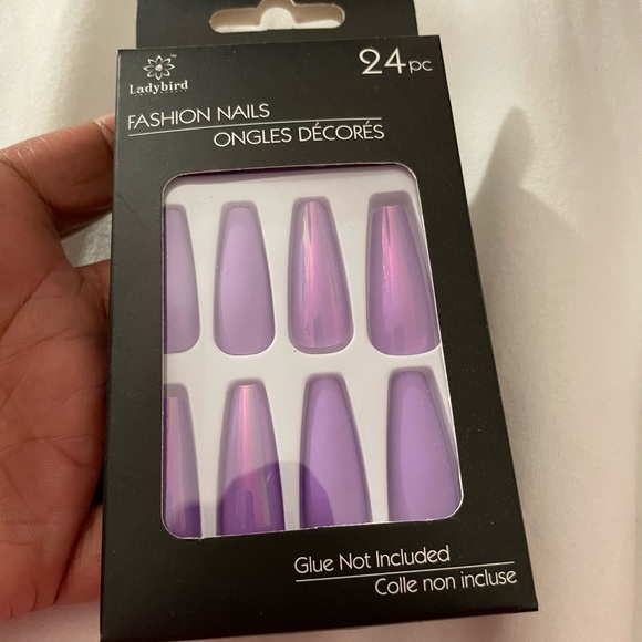 2 PACK PURPLE NAILS BUNDLE - Picture 2 of 5